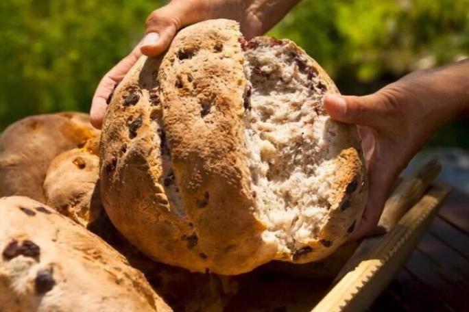 making bread tour