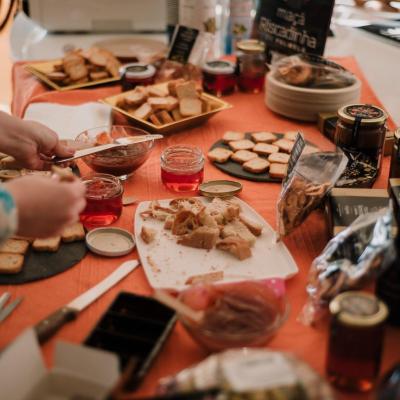 apple tasting tour in lisbon