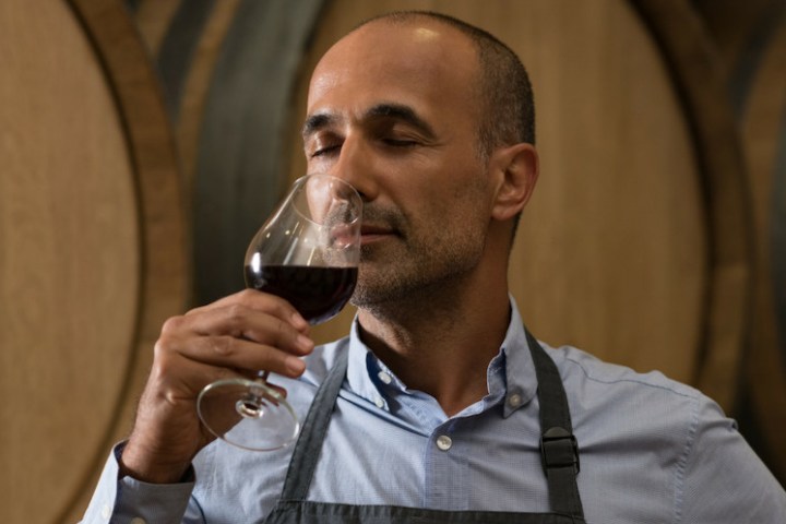 tasting wine in algarve tour