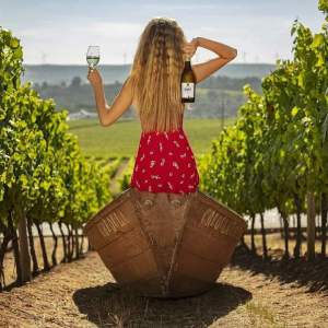 a statue of a person