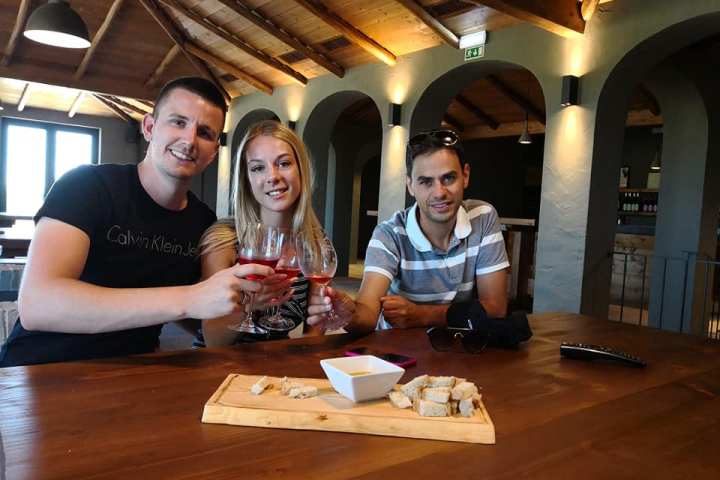 wine tasting tour algarve