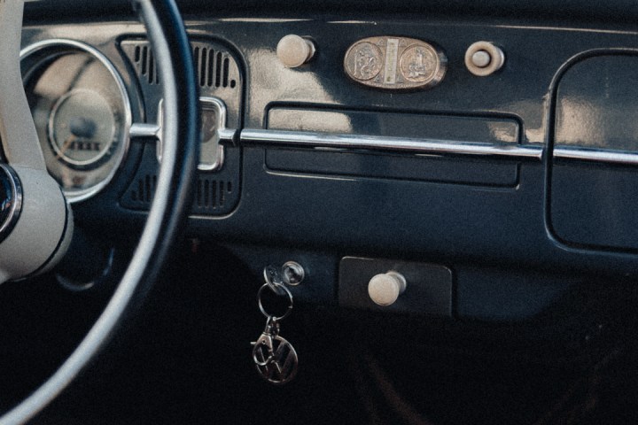 wine tasting with classic car tour