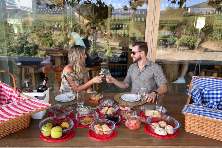 picnic winery tour