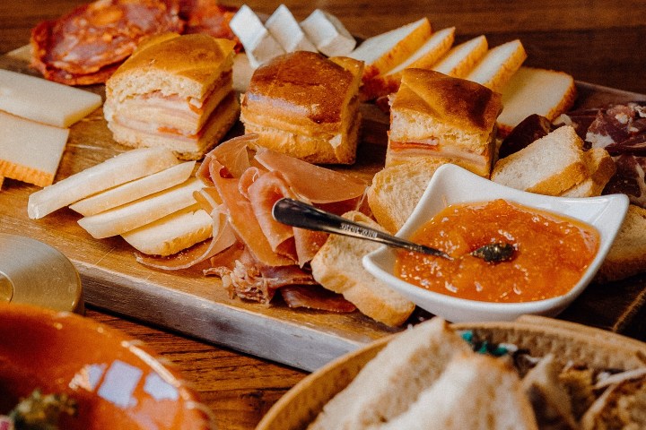 vinho verde & Tapas experience