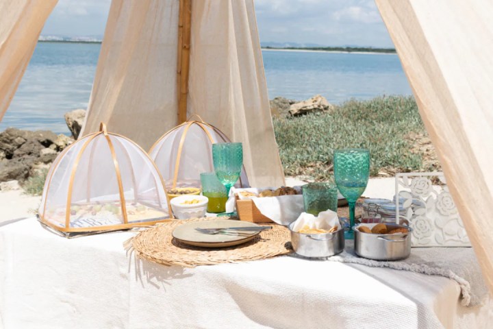 Lisbon Private horseback riding & picnic on the beach