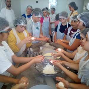 Fresh goat cheese workshop in a traditional Portuguese dairy